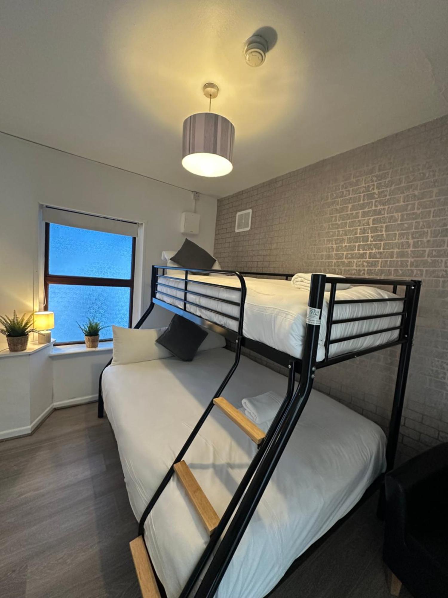 City Centre Stay Apartment Голуэй Экстерьер фото